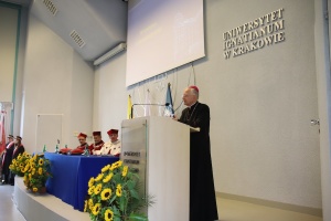 arcybiskup marek jędraszewski na inauguracji roku akademickiego uniwersytetu ignatianum